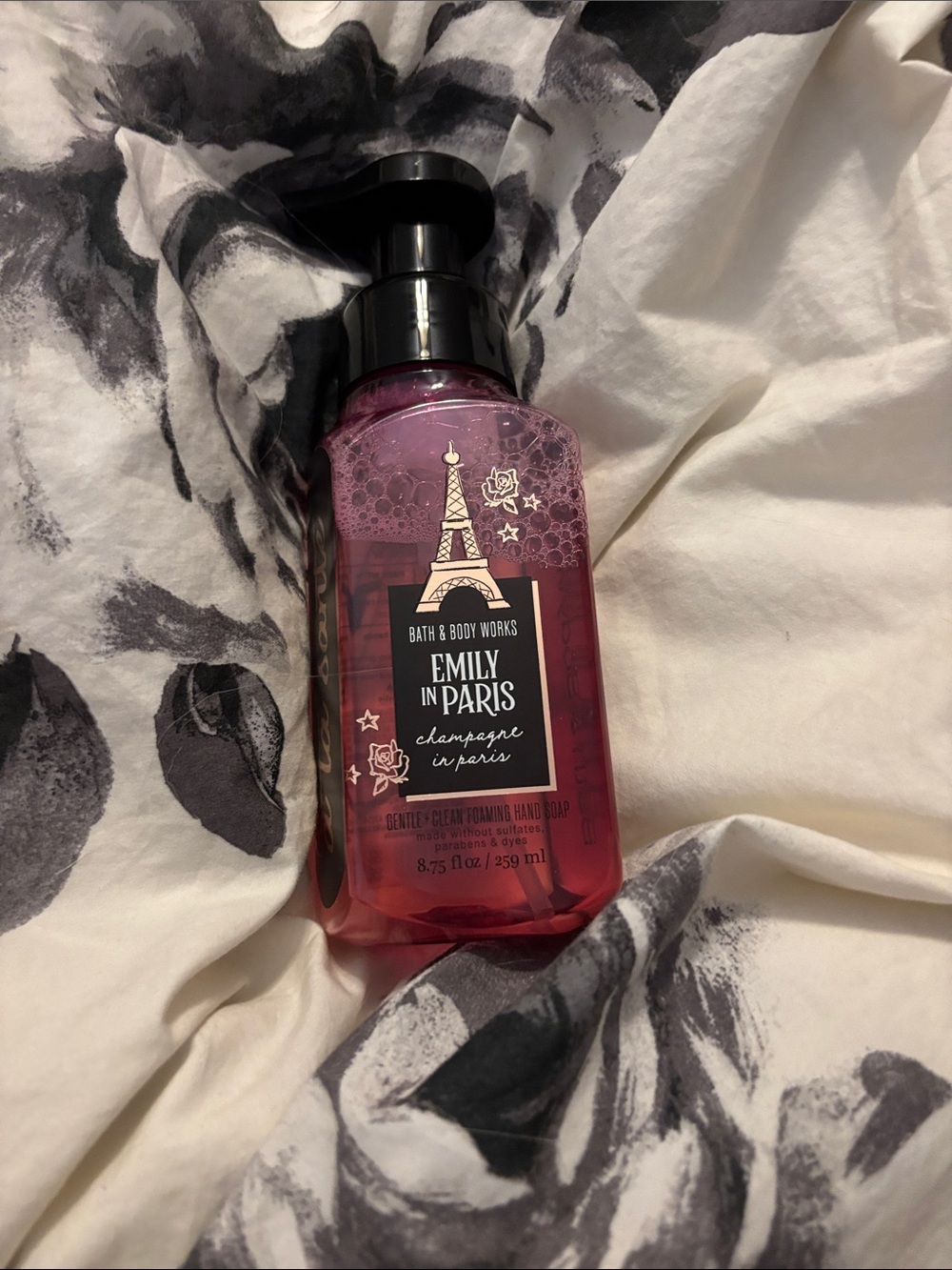Bath & Body Works Emily in Paris Foaming Hand Soap - champagne in Paris